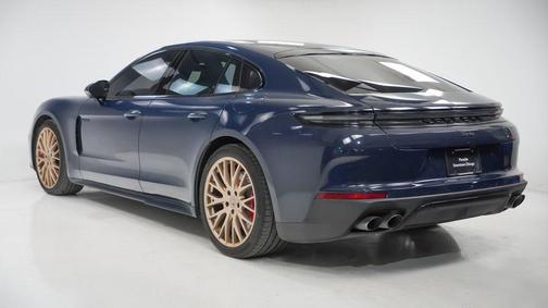 2025 Porsche Panamera Turbo