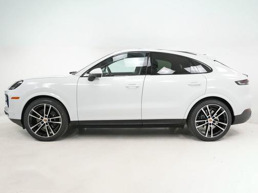 Carrara White Metallic 2026 Porsche Cayenne Cayenne