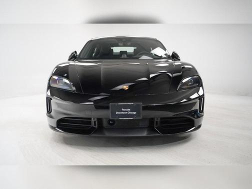 2025 Porsche Taycan 