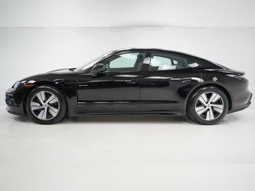 2025 Porsche Taycan 4