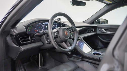 2025 Porsche Taycan 