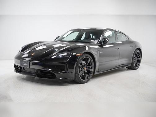2025 Porsche Taycan 