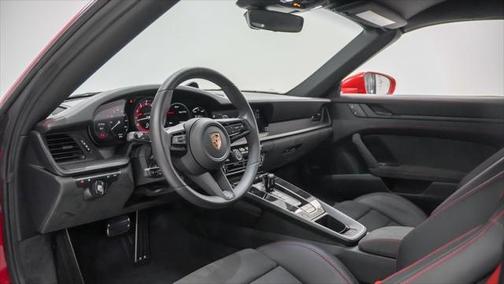2022 Porsche 911 Carrera GTS