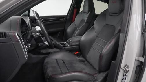 2022 Porsche Cayenne GTS