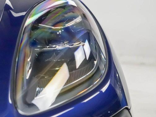 2025 Porsche Macan T