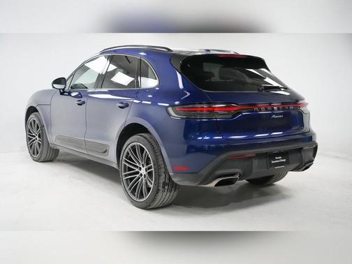 2025 Porsche Macan T