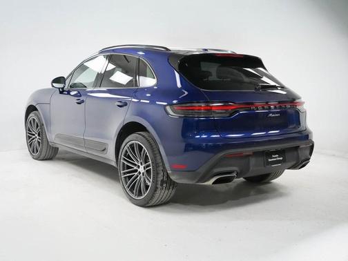 2025 Porsche Macan T