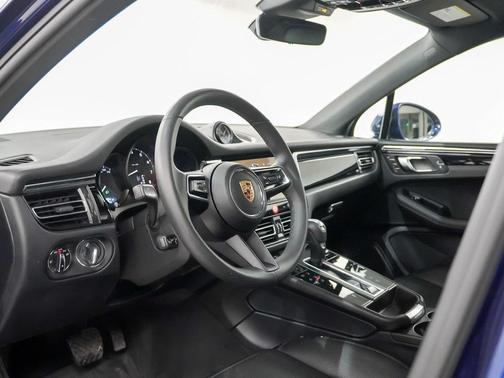 2025 Porsche Macan T