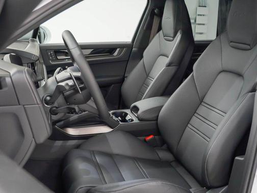 2025 Porsche Cayenne Cayenne Turbo E-Hybrid