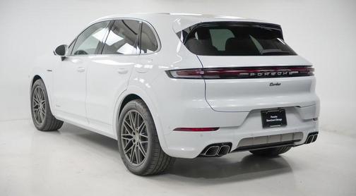 2025 Porsche Cayenne Turbo