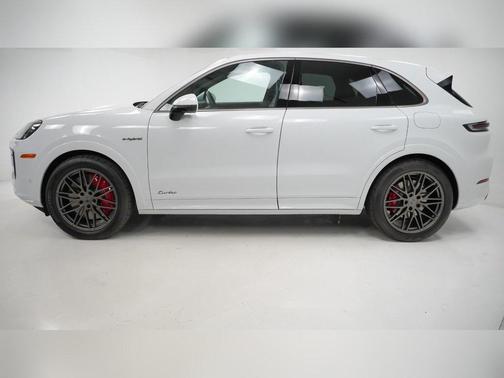 2025 Porsche Cayenne Cayenne Turbo E-Hybrid