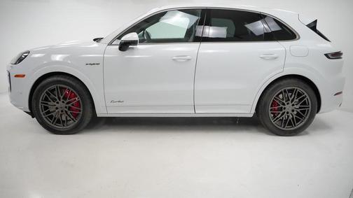 2025 Porsche Cayenne Turbo