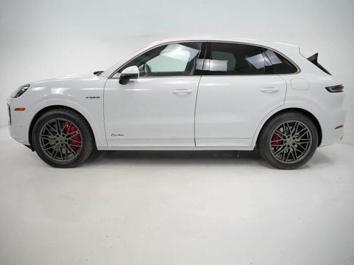 2025 Porsche Cayenne Cayenne Turbo E-Hybrid