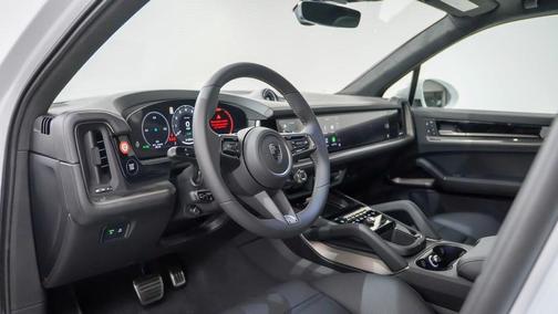 2025 Porsche Cayenne Turbo