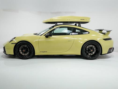 2026 Porsche 911 Carrera GTS