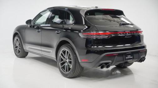 2025 Porsche Macan T