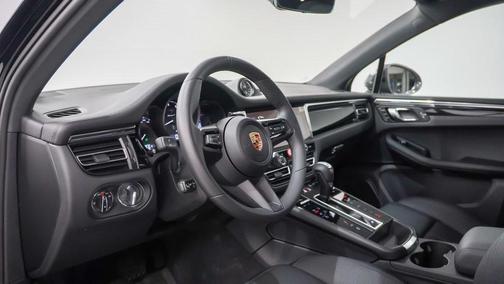 2025 Porsche Macan T