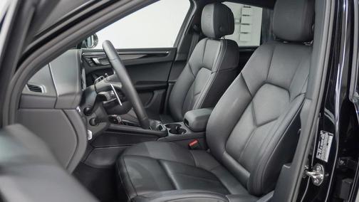 2025 Porsche Macan T