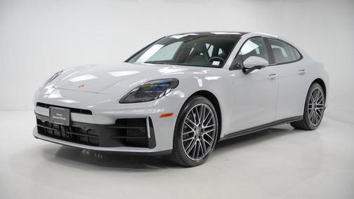 2025 Porsche Panamera 4