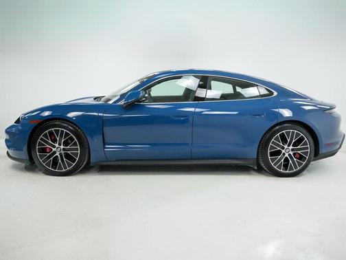 2022 Porsche Taycan 4S