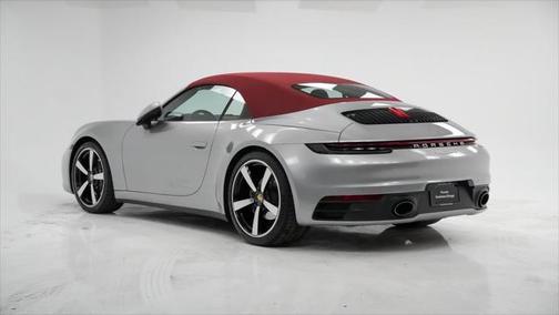 2022 Porsche 911 Carrera