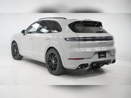 2026 Porsche Cayenne GTS