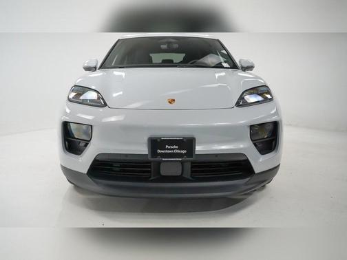 2025 Porsche Macan 4S