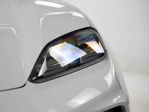 2025 Porsche Macan 4S