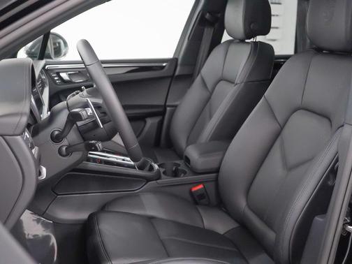 2026 Porsche Macan T