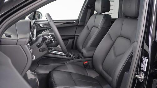 2026 Porsche Macan T