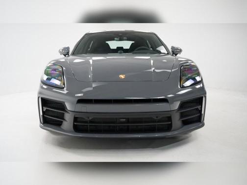 2025 Porsche Panamera 4