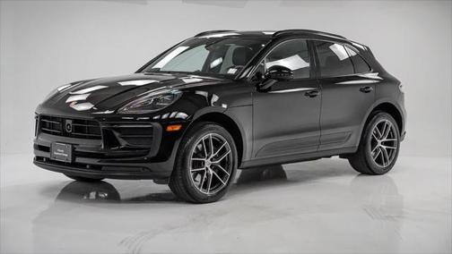 2025 Porsche Macan Base
