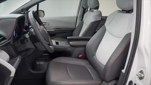 2023 Toyota Sienna XSE 7 Passenger