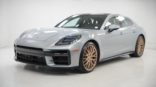2024 Porsche Panamera 4