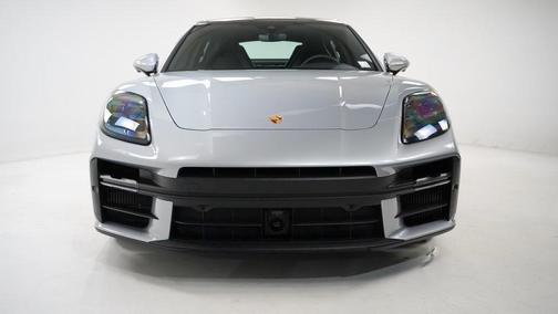 2024 Porsche Panamera 4