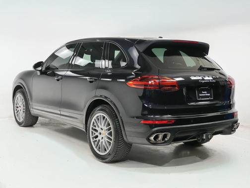 Jet Black Metallic 2017 Porsche Cayenne Turbo