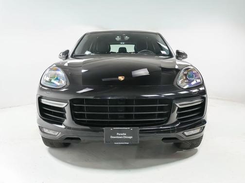 Jet Black Metallic 2017 Porsche Cayenne Turbo