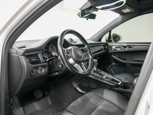 2019 Porsche Macan 