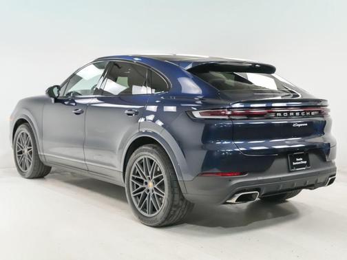 Algarve Blue Metallic 2024 Porsche Cayenne Cayenne