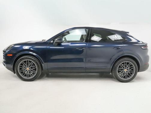 Algarve Blue Metallic 2024 Porsche Cayenne Cayenne