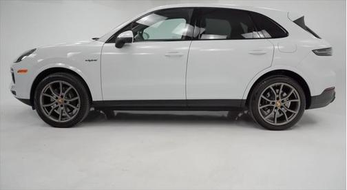 2022 Porsche Cayenne E-Hybrid S