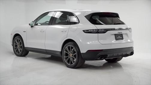2022 Porsche Cayenne E-Hybrid S