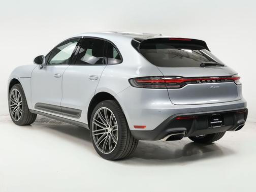 Dolomite Silver Metallic 2026 Porsche Macan Macan