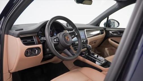 2022 Porsche Macan Base