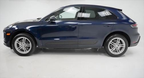 2022 Porsche Macan Base