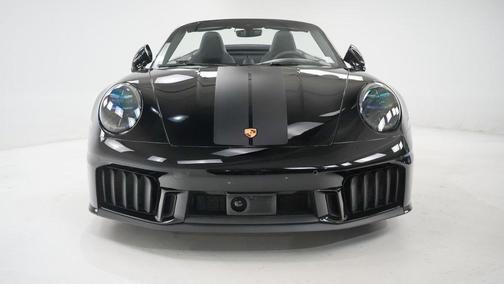 2025 Porsche 911 Carrera 4 GTS