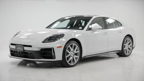 2024 Porsche Panamera 4