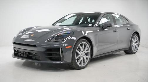 2026 Porsche Panamera 4
