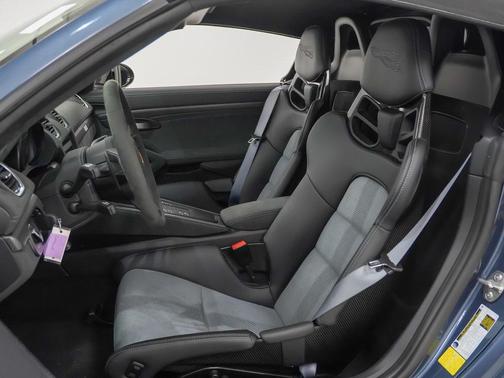 2024 Porsche 718 Spyder RS