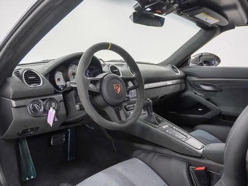 2024 Porsche 718 Spyder RS